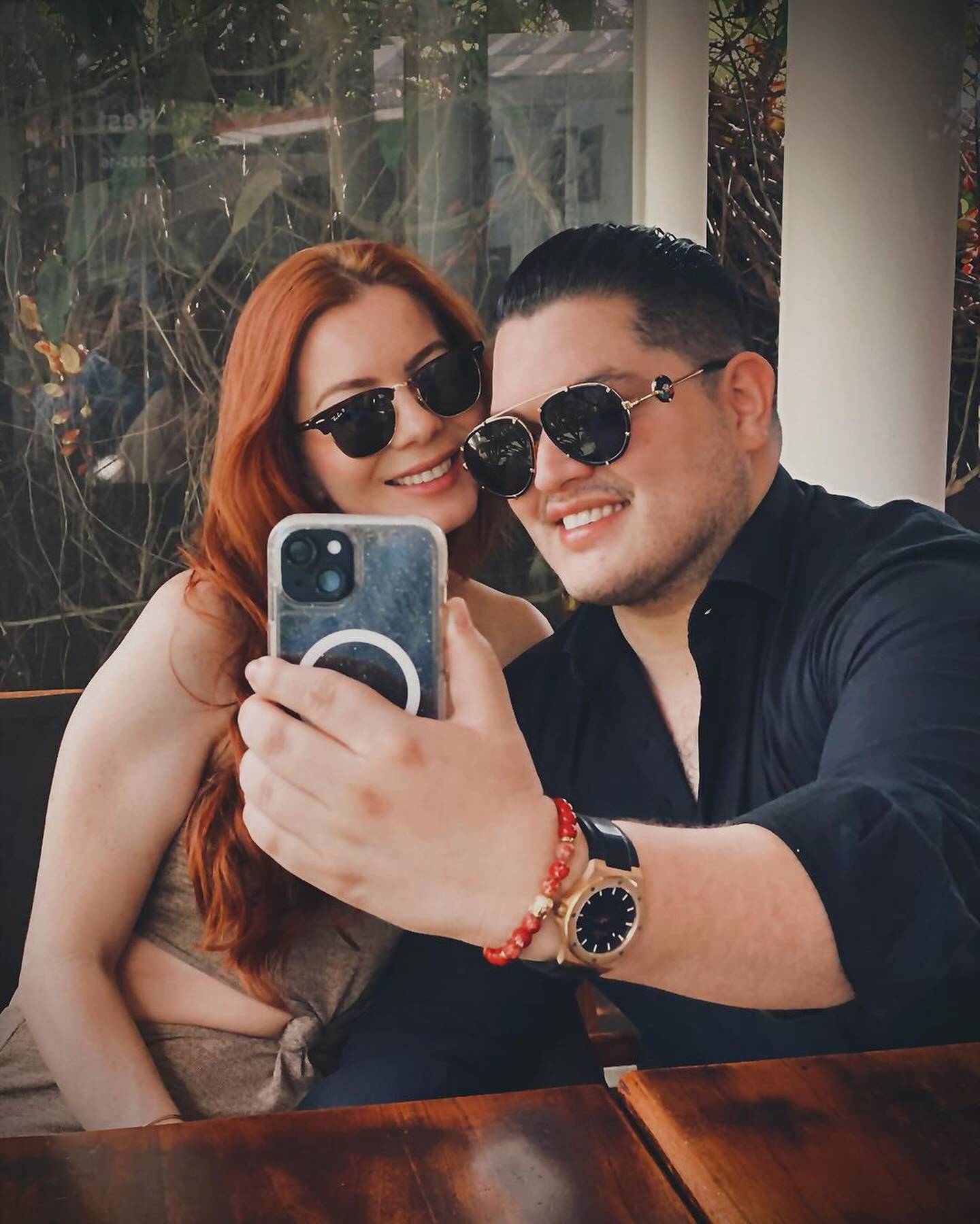 Jorge Chicas y su novia Mariana Carvajal.
