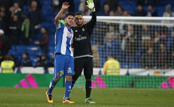 Oscar Duarte y Keylor Navas se enfrentaron en la campaña 2015-16- Ganó el madridista 6-0 y el zaguero cometió autogol. Foto AFP