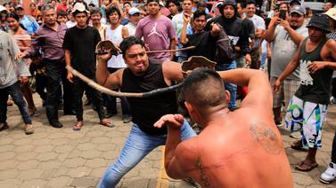 Nicaragüenses se dan chilillazos de fe