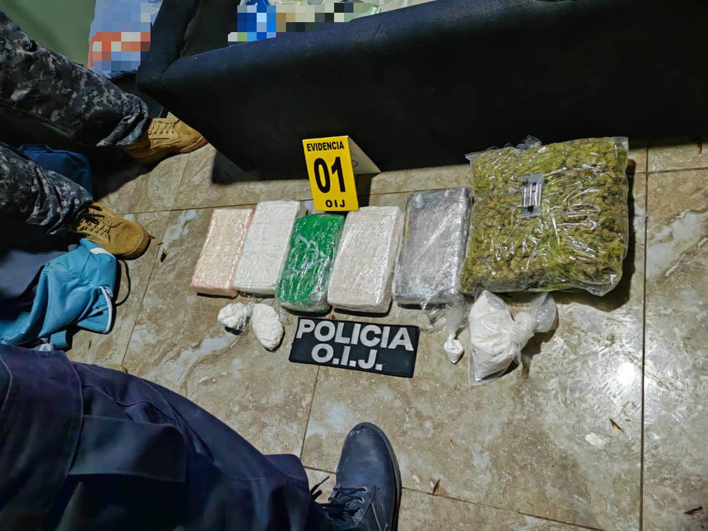 en el roble Aranza araya de 27 años El OIJ allanó tres casos por un homicidio, banda los gatos y banda los leiner