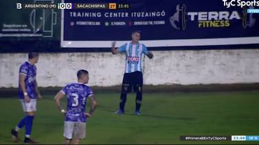 Video: ¡Qué cochino! El desagradable motivo por el que expulsaron a un futbolista argentino  