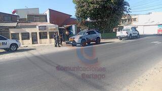 El conductor manejó cerca de un kilómetro tras el ataque a balazos. Foto Comunicaciones Cartago.