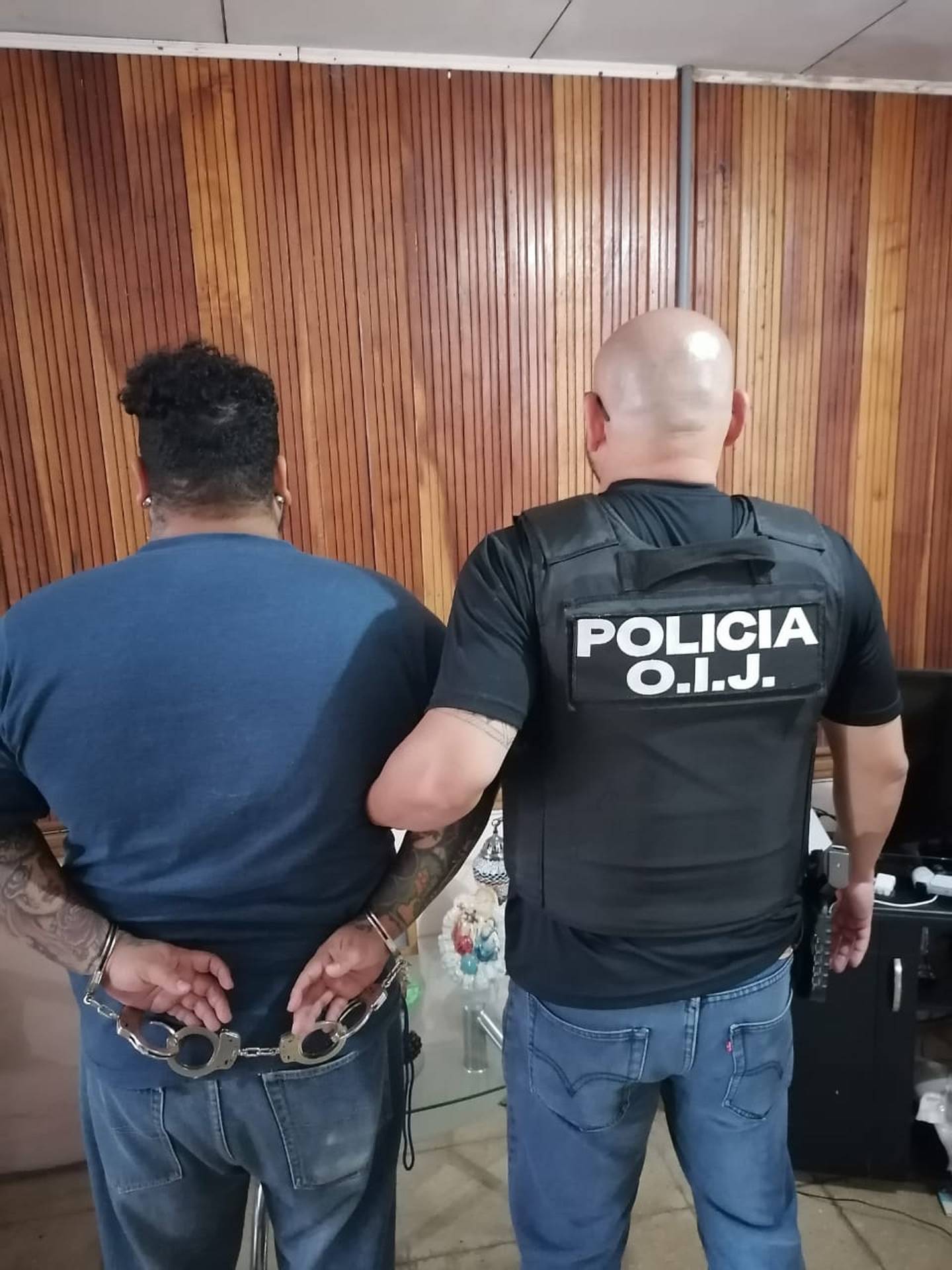 El sospechosos fue detenido en barrio San Rafael de Turrialba. Foto OIJ.