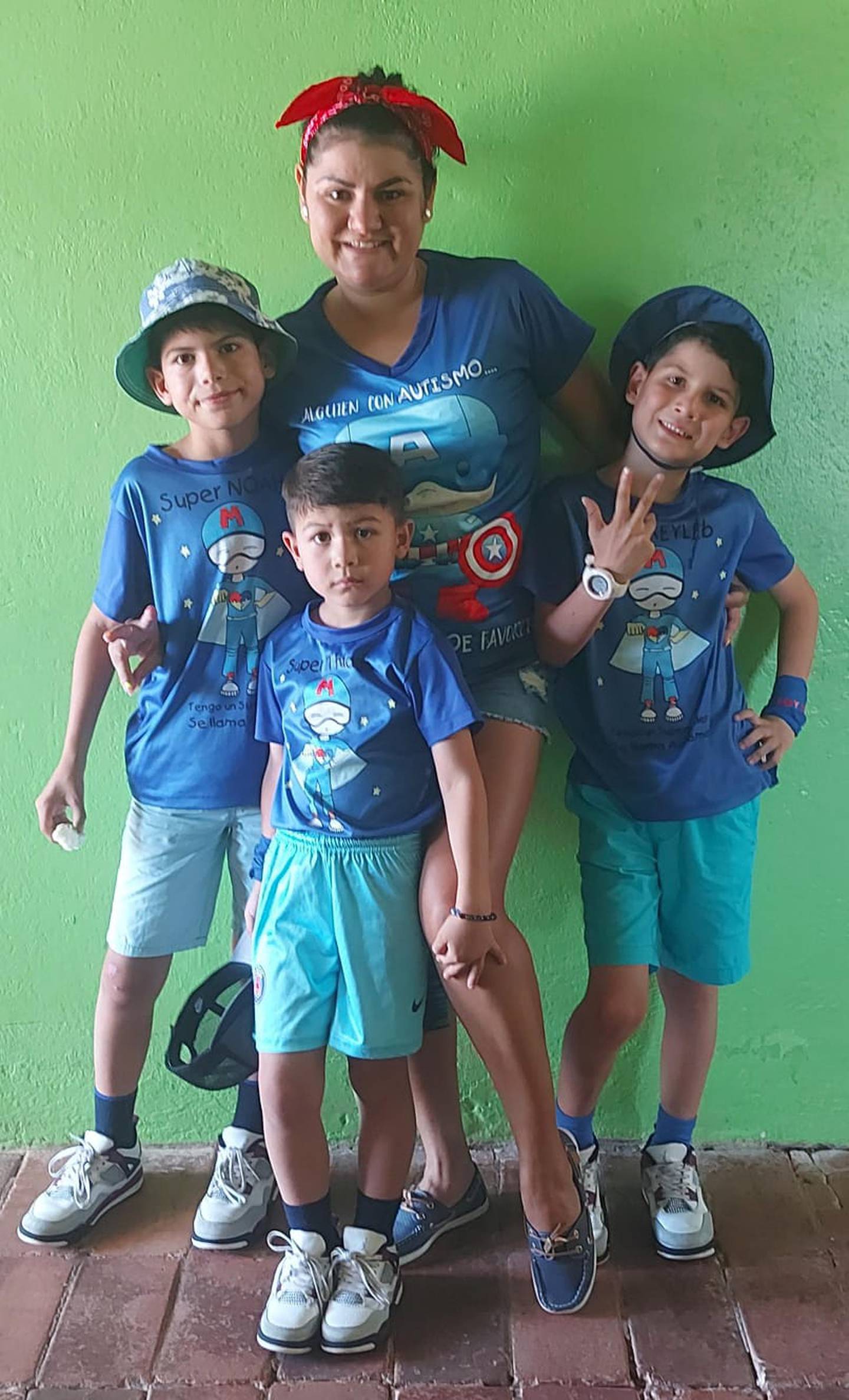 Sara López es madre de 3 niños con autismo.