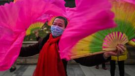 Un año después del confinamiento en Wuhan la pandemia aún azota al mundo