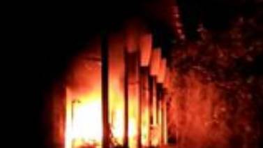 Incendio en las antiguas oficinas de Holcim