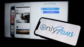 Ticas que venden contenido en OnlyFans piensan en jalar a otras apps ante posible censura