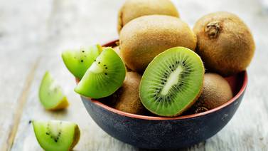 El kiwi es una verdadera bomba de vitamina C, conozca todo lo que ayuda a su salud 