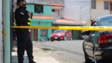 Veinteañero buscó refugio en comercio tras ser atacado a balazos en barrio México