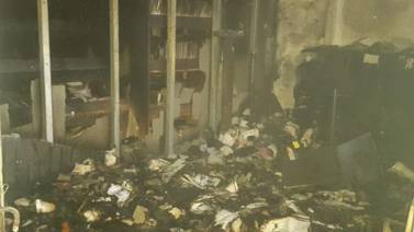 Incendio consumió parte de biblioteca  escolar en Pueblo Nuevo de Limón