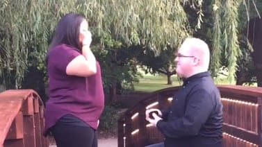 (Video) ¡Qué salados! Vea cómo terminó esta propuesta de matrimonio