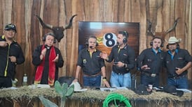 ¿Por qué los de canal 8 usaron un lazo negro en las corridas de toros?
