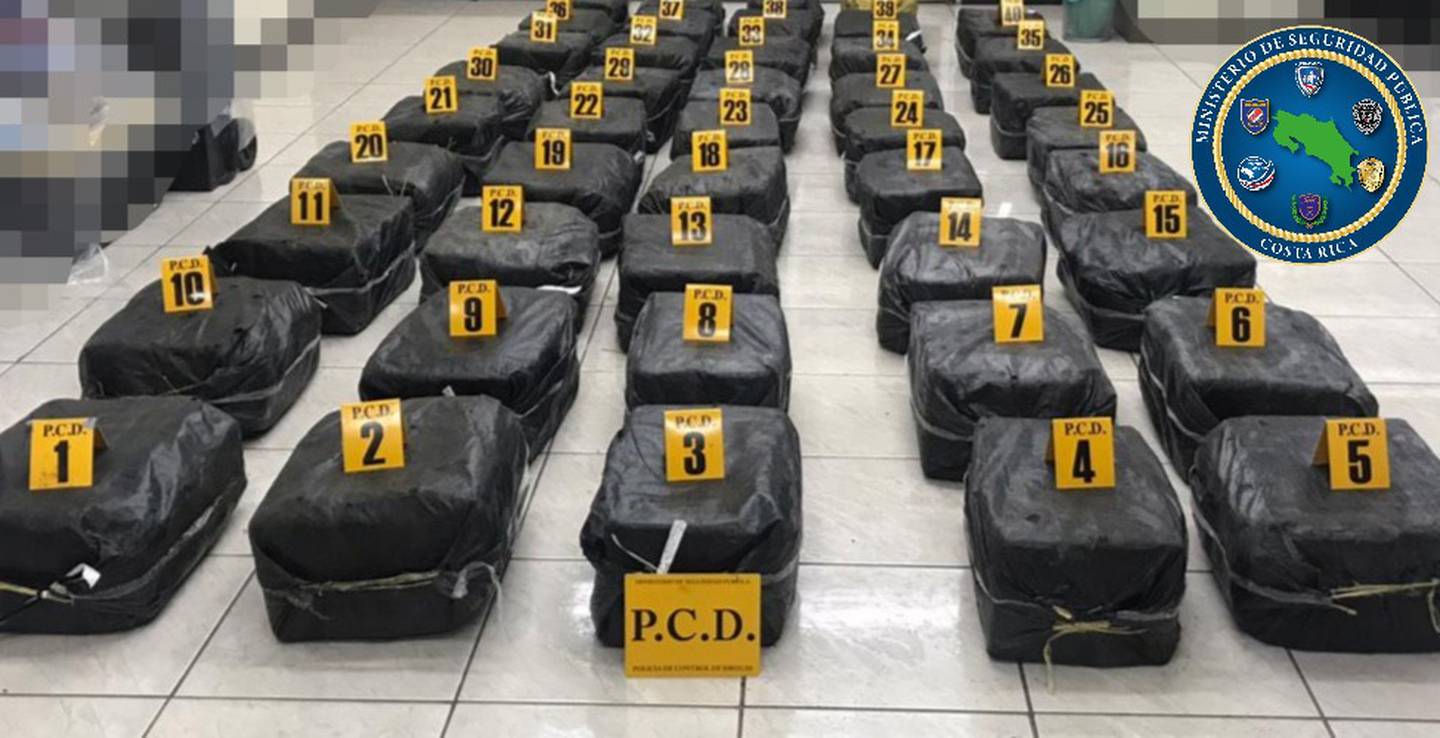 Decomisan 2085 paquetes con cocaína en Moín de Limón. Foto MSP.