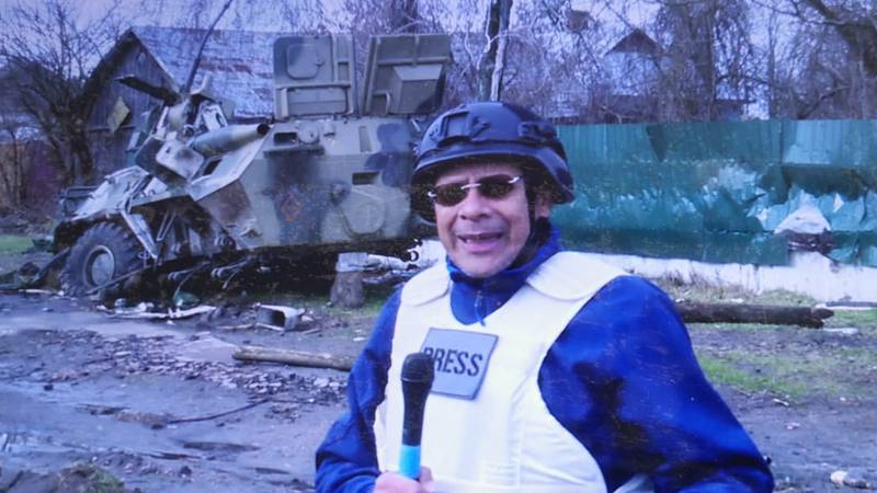 El periodista tico-colombiano, Héctor Guzmán, regresó a Costa Rica hace una semana tras haber estado 100 días en zona de guerra porque se fue a Europa a cubrir la invasión de Rusia a Ucrania.