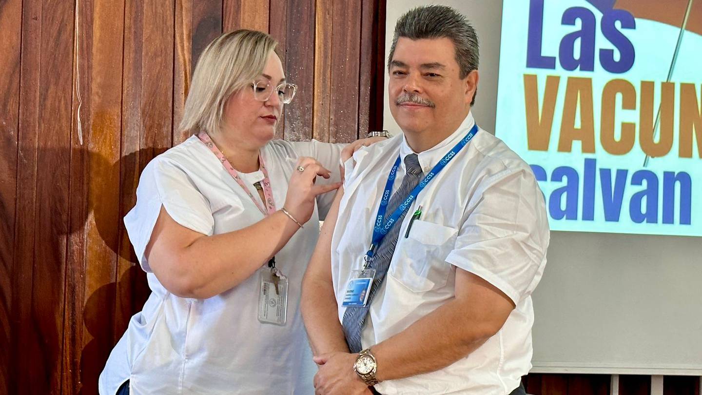 martes 30 de mayo las autoridades de la Caja Costarricense de Seguro Social (CCSS), en conjunto con el Ministerio de Salud y la Organización Panamericana de la Salud (OPS/OMS) anunciaron el inicio oficial de la jornada de vacunación contra la influenza estacional 2023.