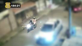 (Video) Motociclistas balearon mortalmente a “pirata” en barrio Cuba