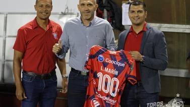 Sporting arruina la noche especial de Luis Marín y da un golpe a las aspiraciones de San Carlos