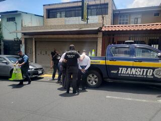 Detienen en San José a tres tráficos sospechosos de pedir sobornos. Foto OIJ.