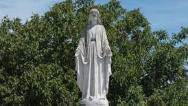 Ordenan quitar imagen de la Virgen María de ciudad de Francia 