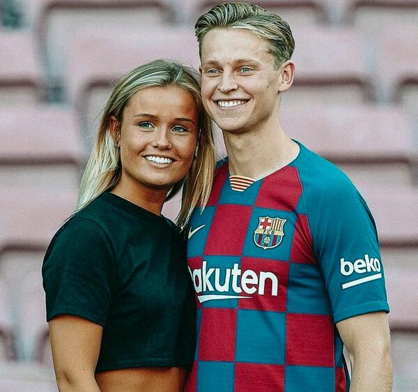 Nueva Ficha Del Barcelona Arranco La Liga Espanola Muy Bien Acompanado La Teja