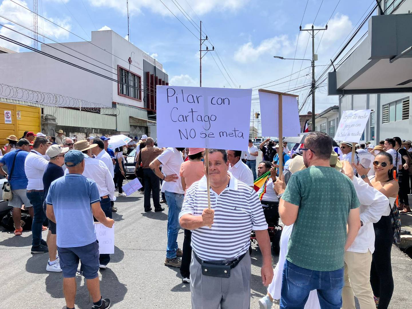 Demanda por construcción del nuevo hospital en Cartago llega a las calles de la provincia