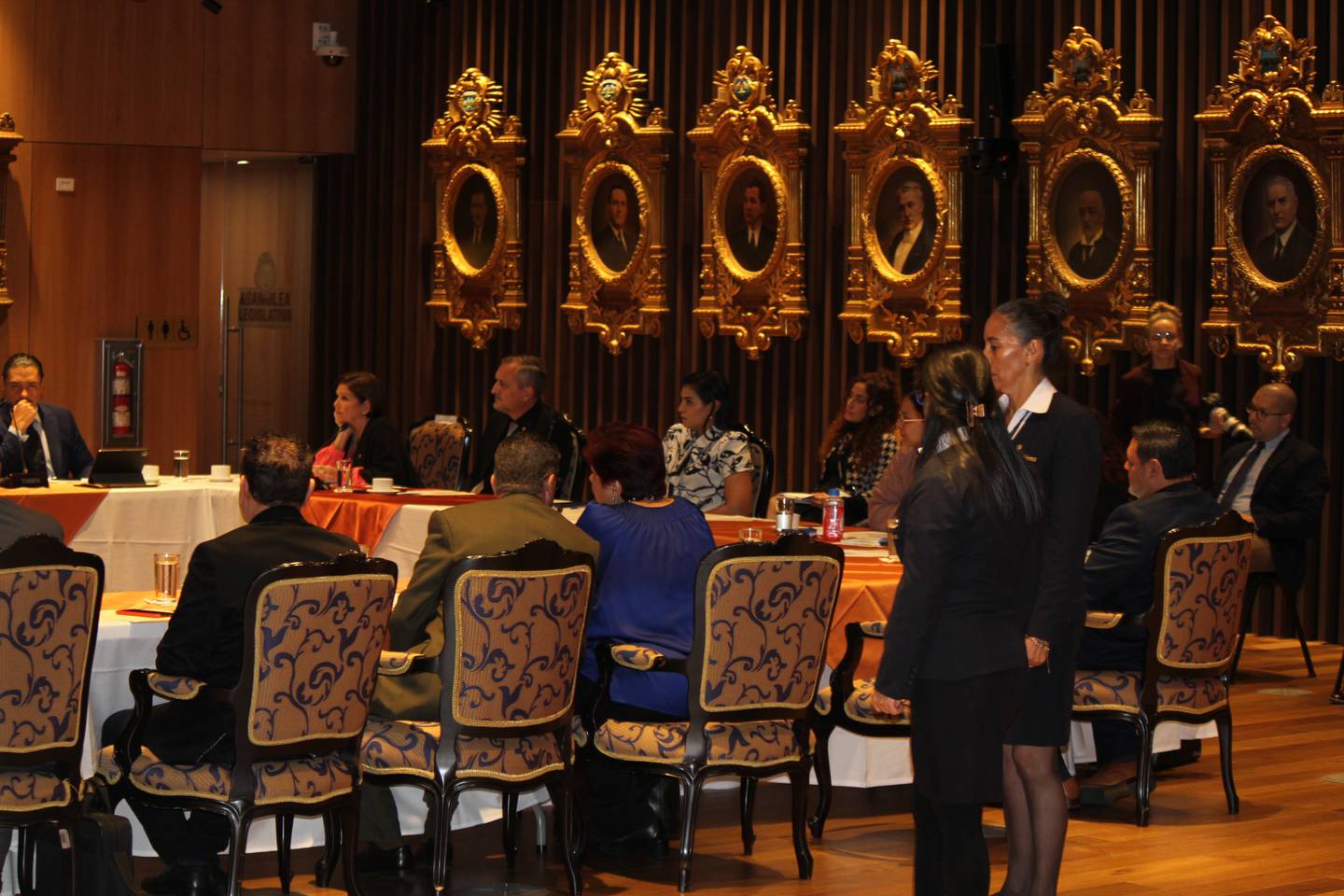 Reunión Asamblea Legislativa Salón de Expresidentes
