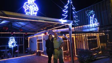 Rincón navideño: Casa ilumina el barrio Corazón de Jesús en Puriscal