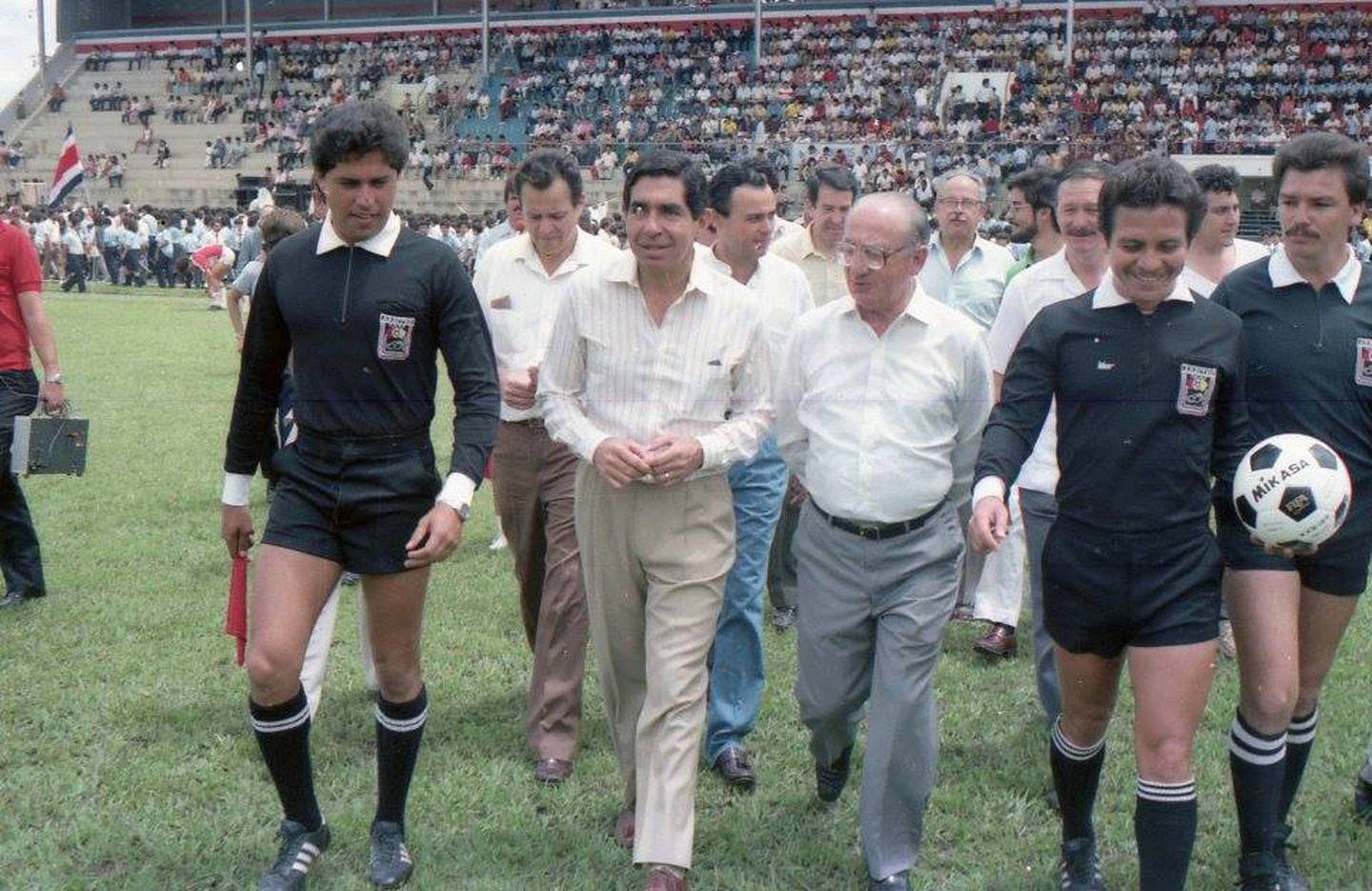 El expresidente Óscar Arias Sánchez ha sido siempre un amante del fútbol y un fiel a la selección nacional