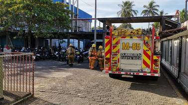 Empleados del hospital de Puntarenas controlaron principio de incendio en lavandería