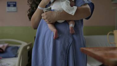 Proyecto busca poner un alto a las groserías que les hacen a mujeres a la hora del parto