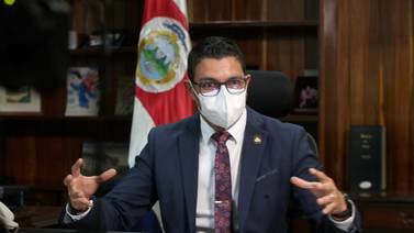 Daniel Salas le da recomendaciones al próximo ministro de Salud