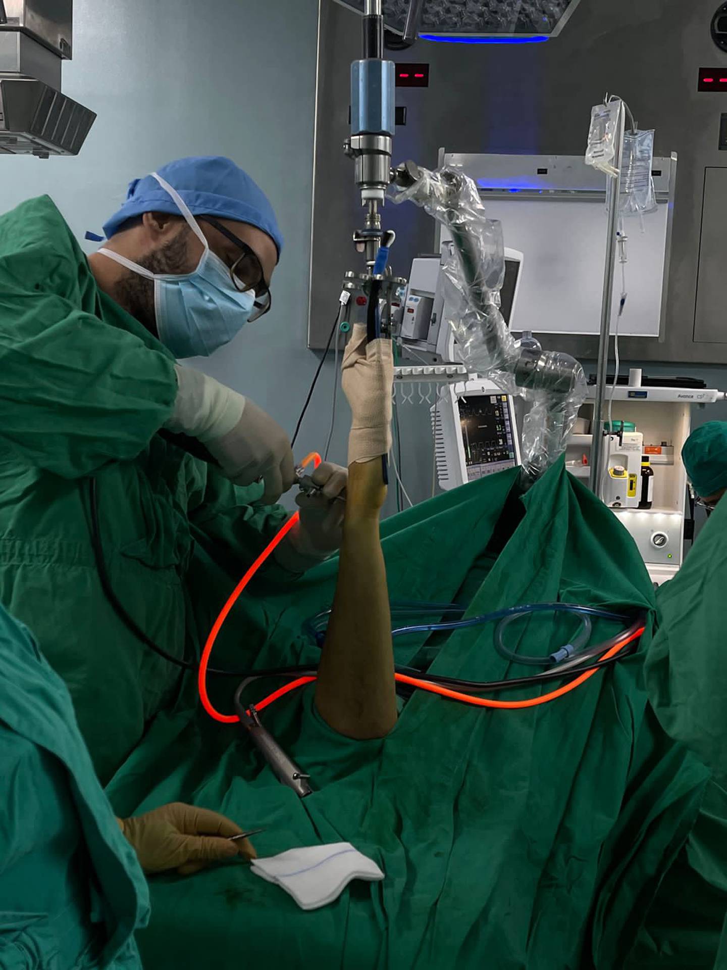 El hospital de San Ramón realiz'ó una novedosa cirugía a una paciente de 35 años.