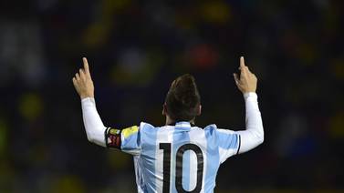 El mundo se rinde ante Messi, pero Argentina no escapa de la realidad