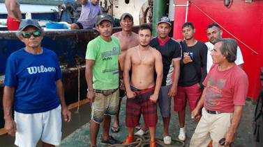 Hundimiento de barco sardinero golpea a 19 familias