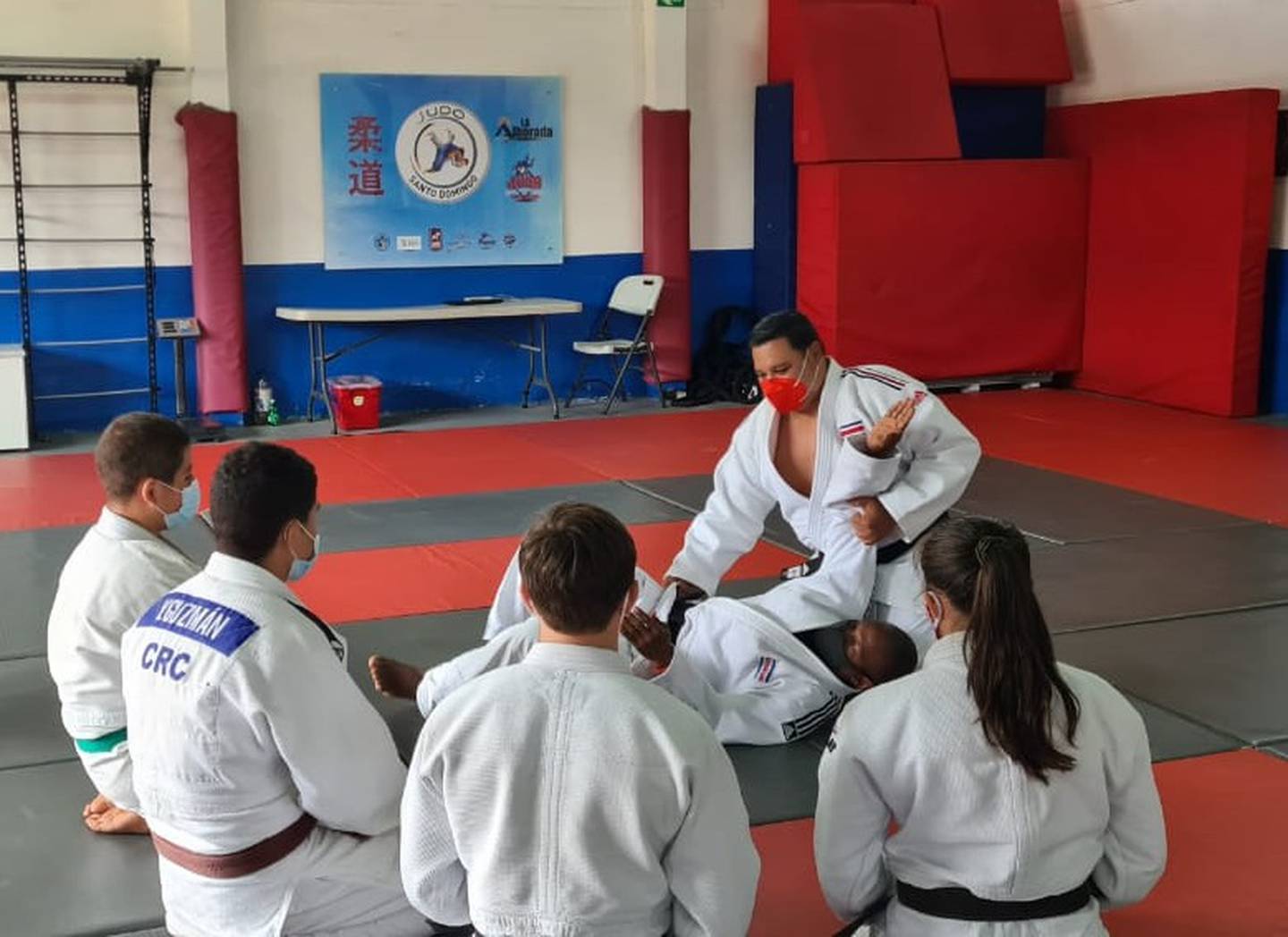 El diputado electo del Partido Liberal Progresista (PLP), Gilberto Campos Cruz, es cinta negra en judo y tiene más de 20 años de experiencia defendiendo a los consumidores.