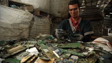 Le Echamos el Hombro: deje su basura electrónica en el TEC