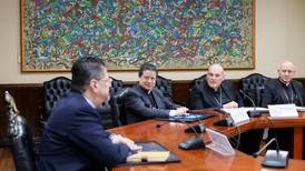 Presidente Rodrigo Chaves recibió a obispos en Casa Presidencial para tratar temas como el aborto
