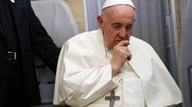 ¿Va el papa camino a la renuncia? Esto respondió a periodistas 