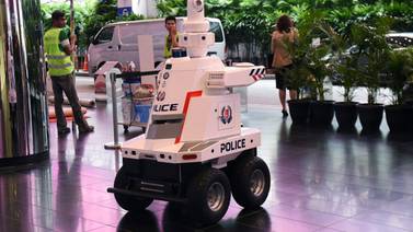 “Robocop” estuvo en cumbre de líderes mundiales en Singapur