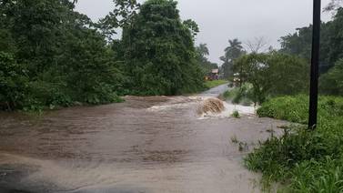 Aguaceros causaron inundaciones en Pococí