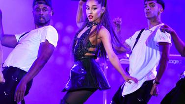 Cantante Ariana Grande demanda a Forever 21 por usar una doble suya