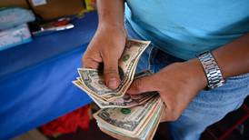 Sube salario mínimo en Venezuela, ahora es de ¢4.300 al mes