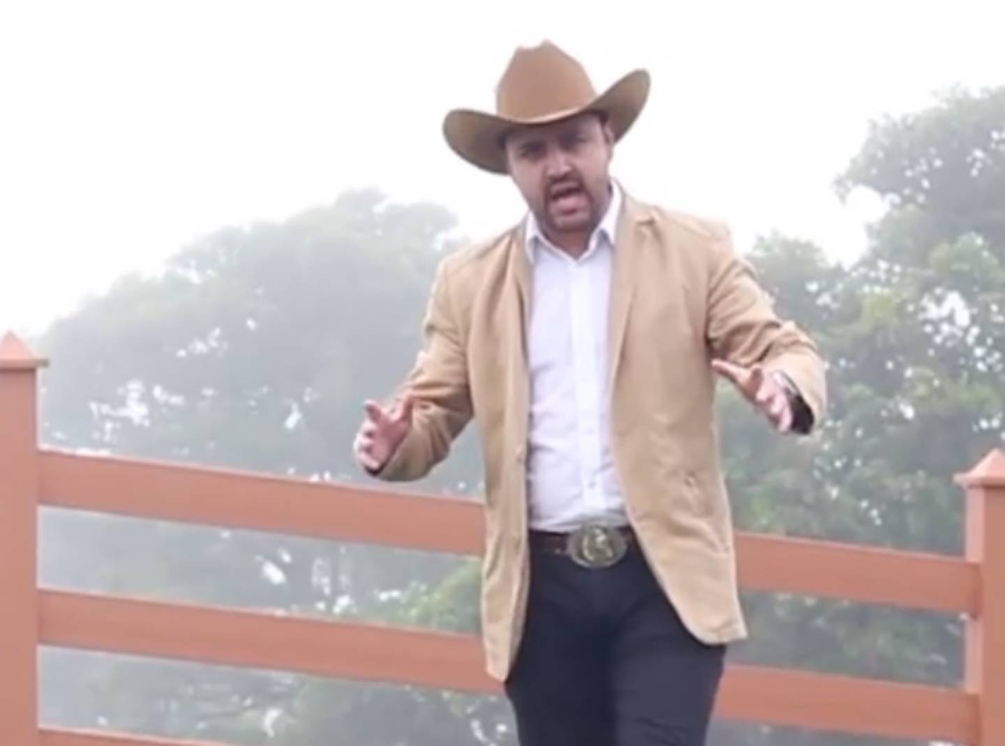 Antonio Chacón, cantante tico versiona Tu Cárcel en ranchero