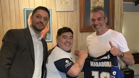 Locura por el regreso de Maradona al fútbol argentino