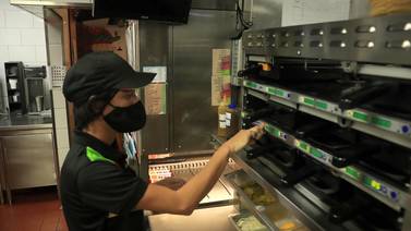 ¿Busca trabajo? Empresa de comidas rápidas hará una feria de empleo