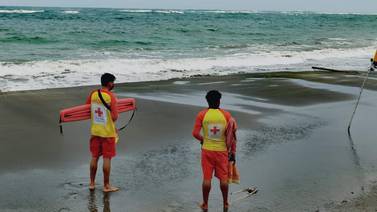 Hombre muere ahogado en playa Flamingo, Guanacaste
