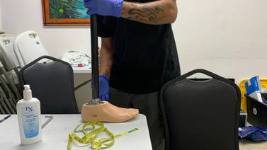 Caja detecta mal uso de prótesis de piernas una vez al mes y lo denuncia