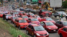 Taxistas piden acciones concretas contra Uber
