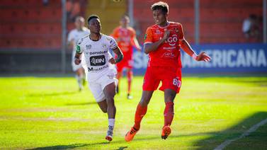Error de debutante le dio vida al Puntarenas FC para alejarse del descenso