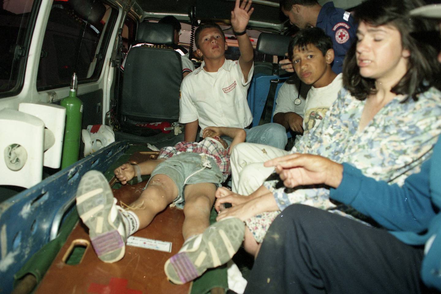 En abril de 1997 once menores de edad resultaron heridos por una falle en el juego mecánico de las sillas voladoras, esto durante un turno en San Miguel de Santo Domingo de Heredia. Foto Archivo.